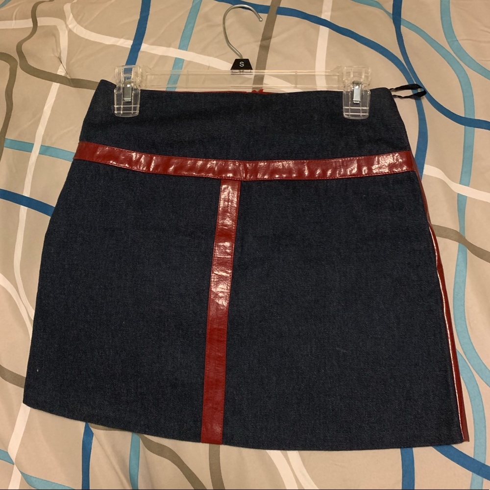 B.B. Collections denim skirt w patent red leather